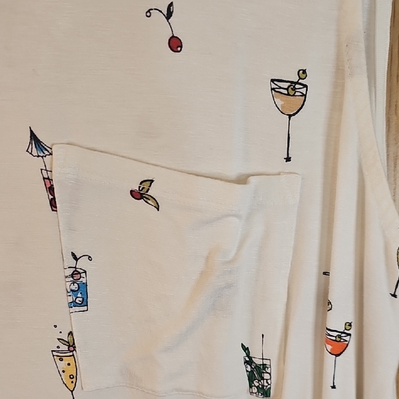 Philosophy White Tank Top with Fun Cocktail Design - Picture 3 of 9